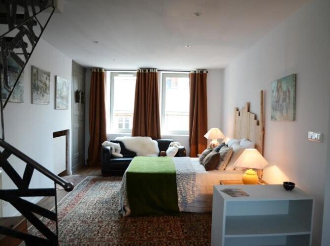 48 Urban Suites Dun-le-Palestel 객실 사진